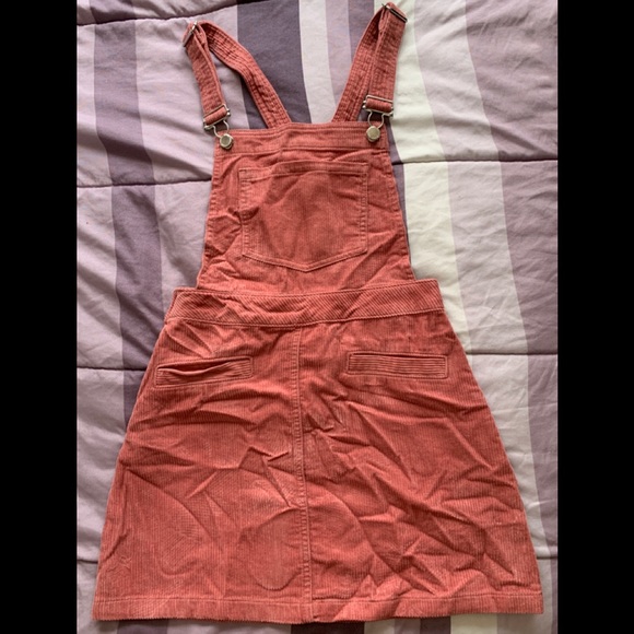 H&M Dresses & Skirts - H&M Pink Corduroy Overall Dress 👚